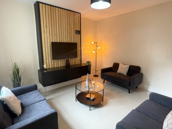 58 Carholme Rd student house accommodation 6 bed with parking Lincoln