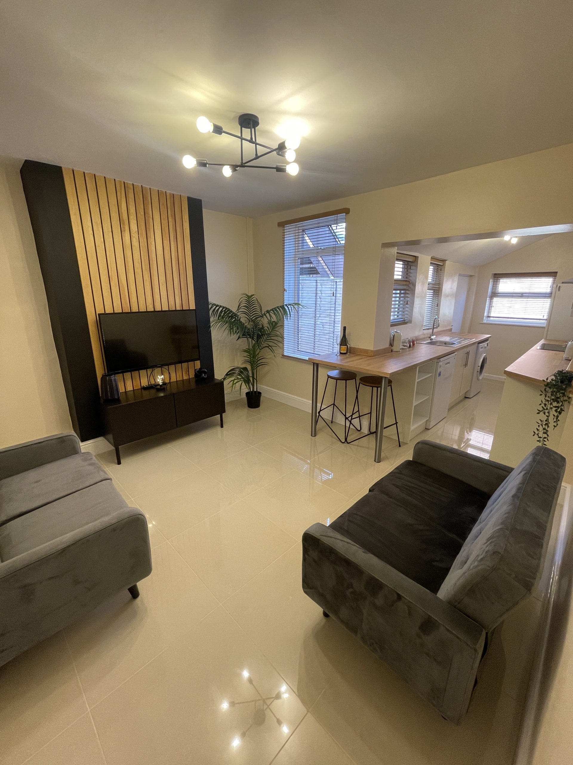 65 Newland St West Lincoln student house accommodation - lounge