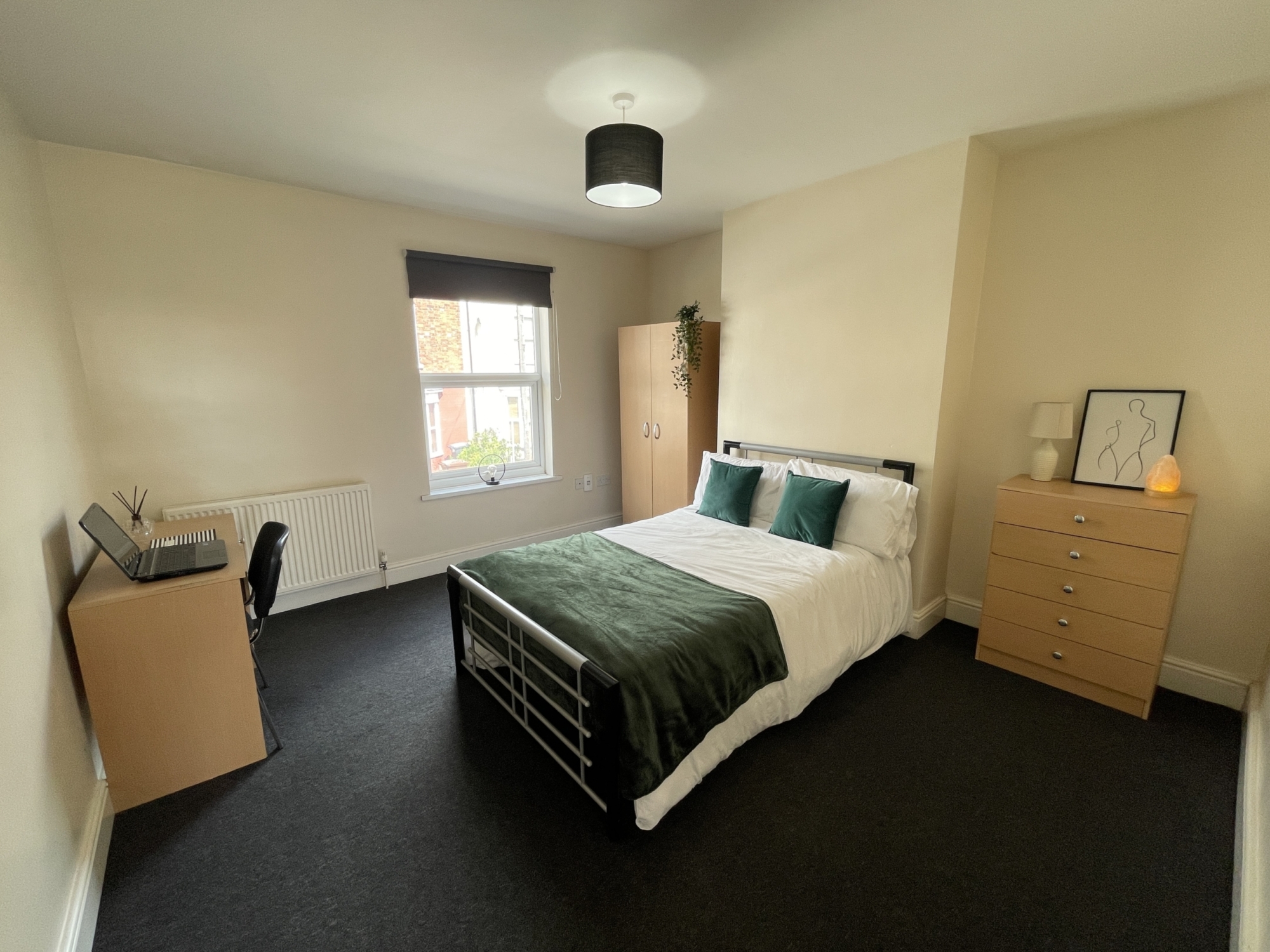 58 Newland Street West Lincoln student house accommodation - bedroom