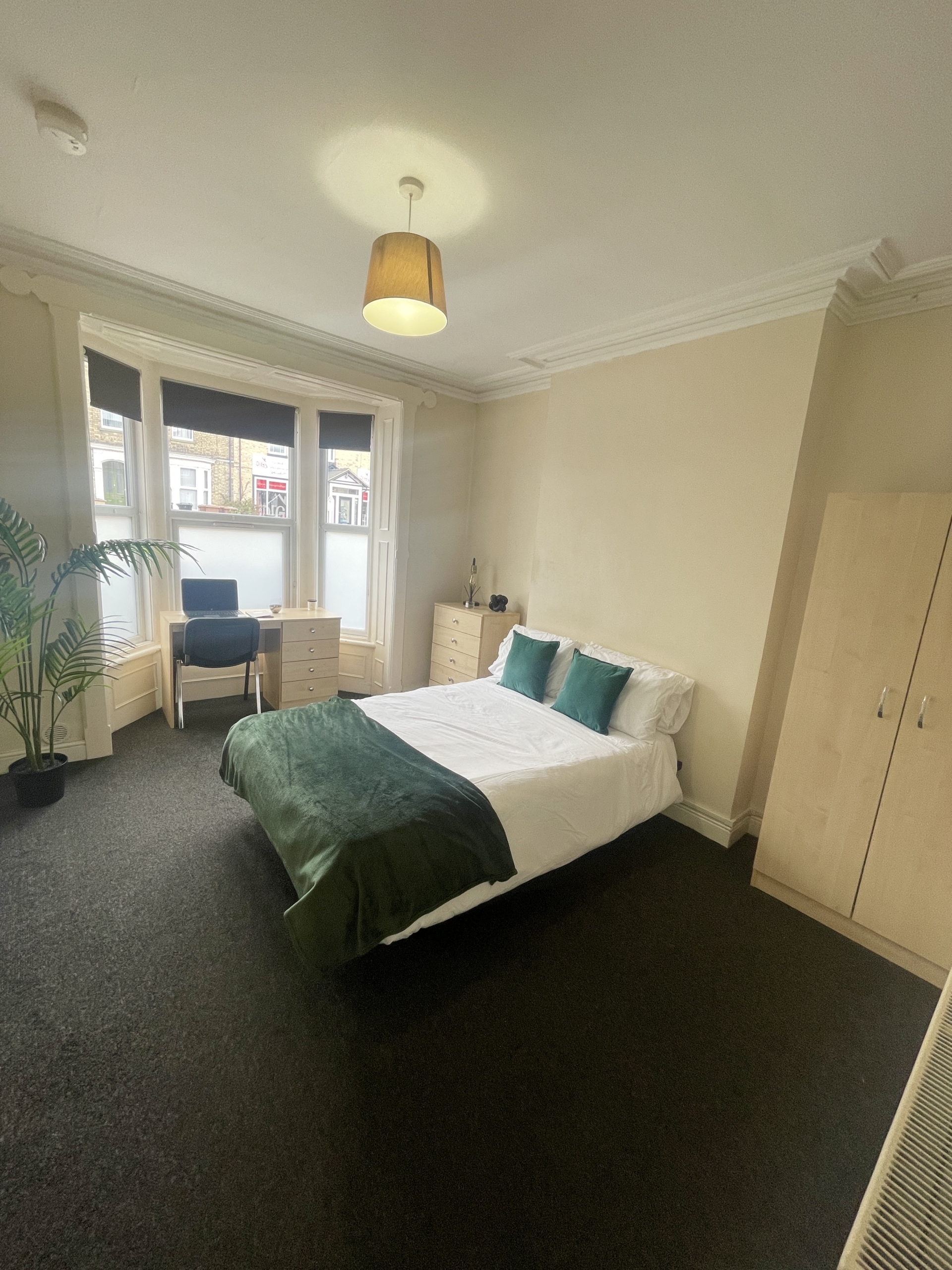 42 Carholme Rd Lincoln student House accommodation - bedroom