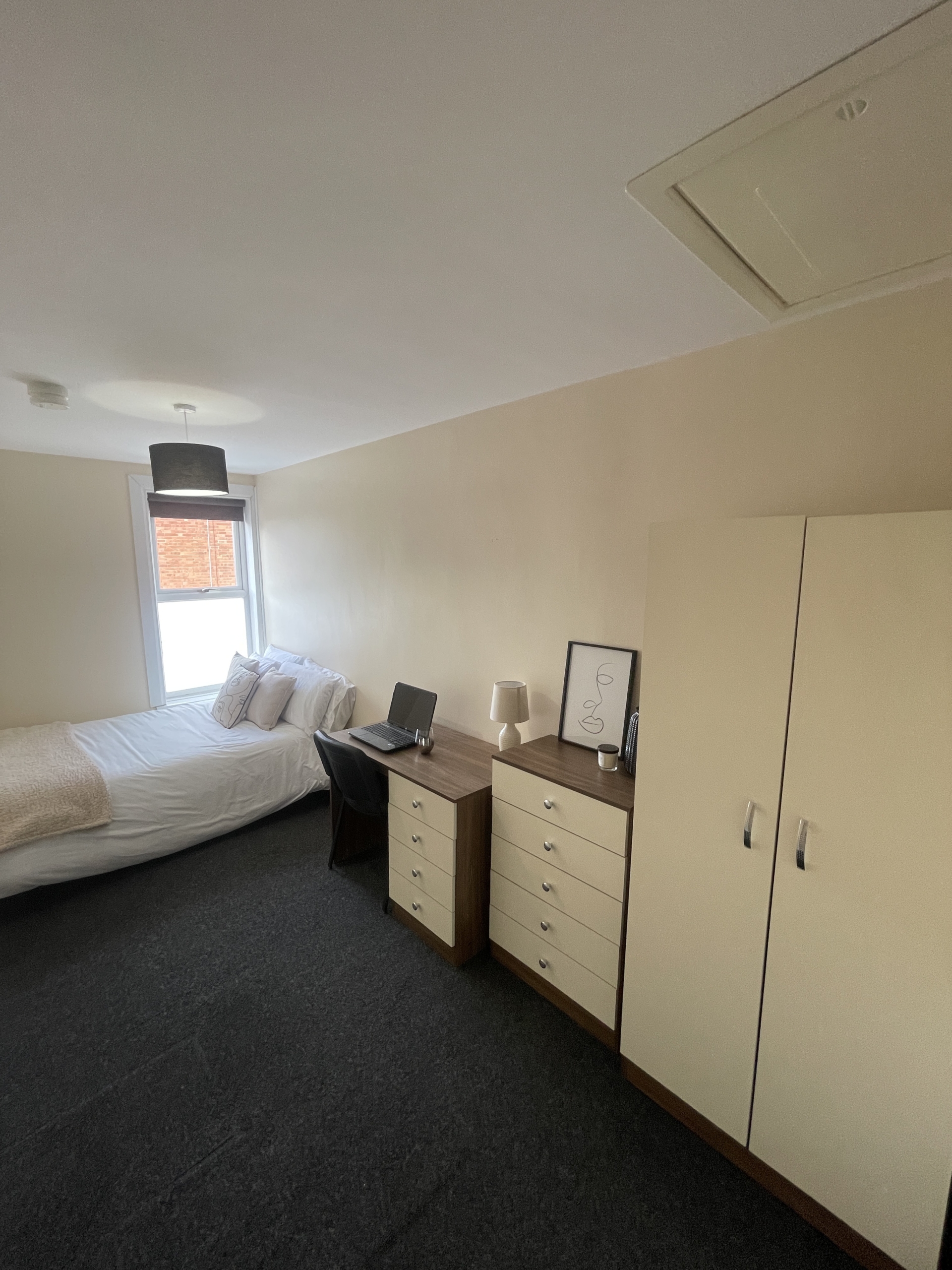 17 Nelthorpe St Lincoln student house accommodation - bedroom
