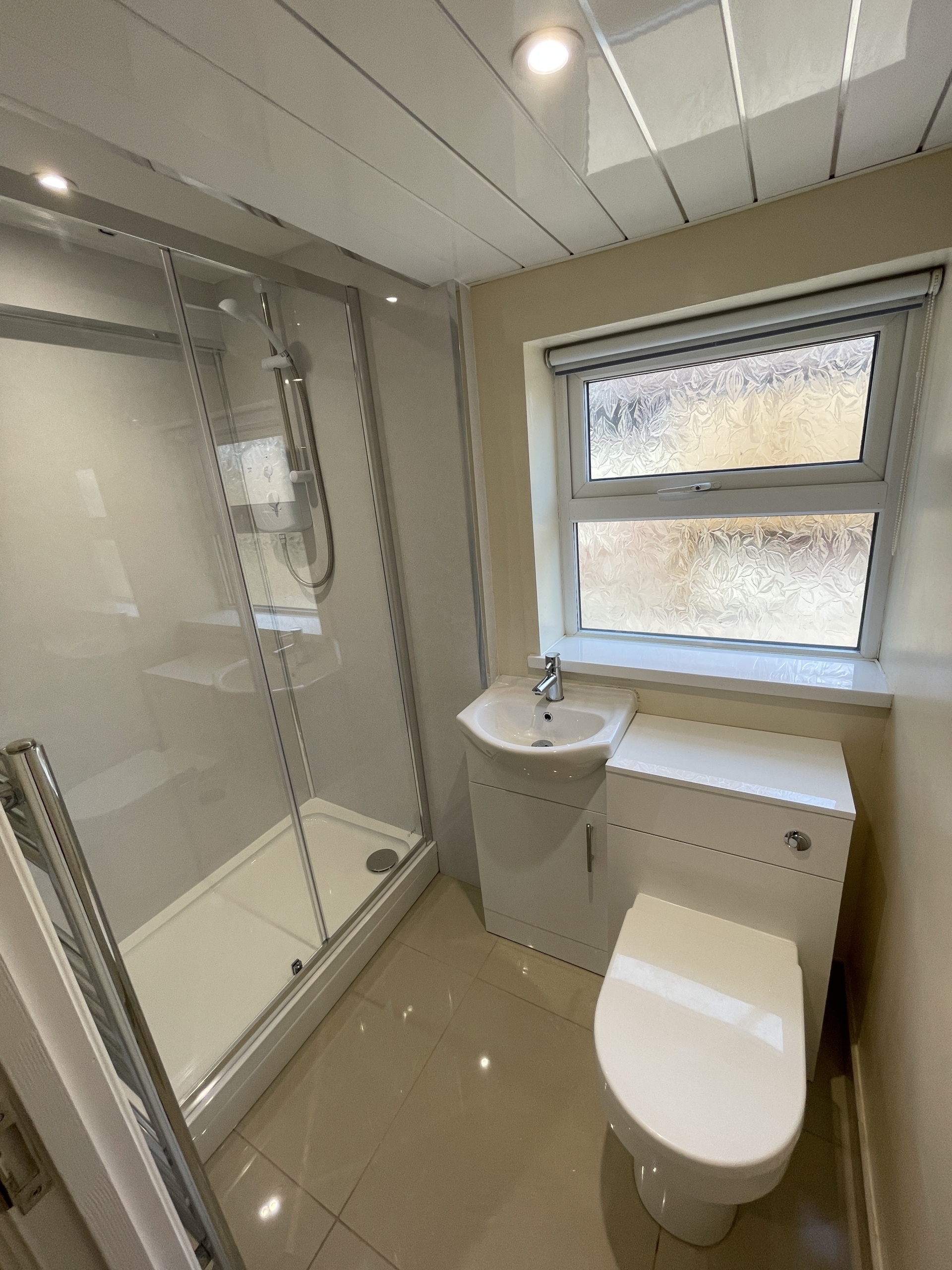 17 Nelthorpe St Lincoln student house accommodation - bathroom