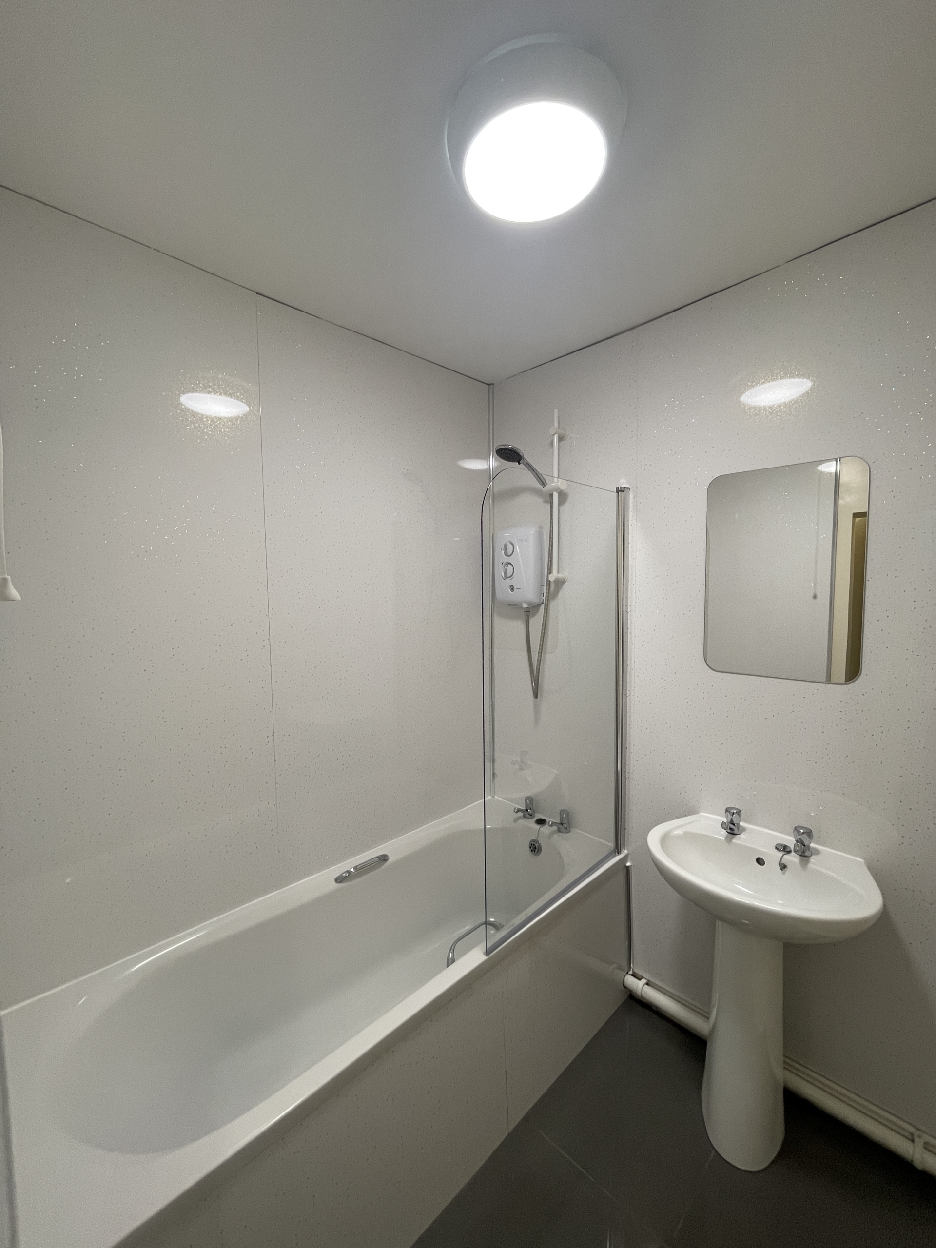 APS student accommodation Lincoln bathroom